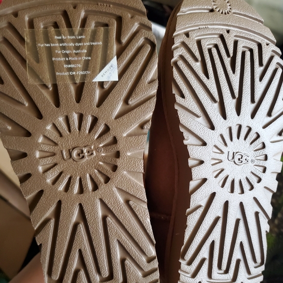 UGG Classic Short II Boot (Chestnut) - Picture 4 of 10